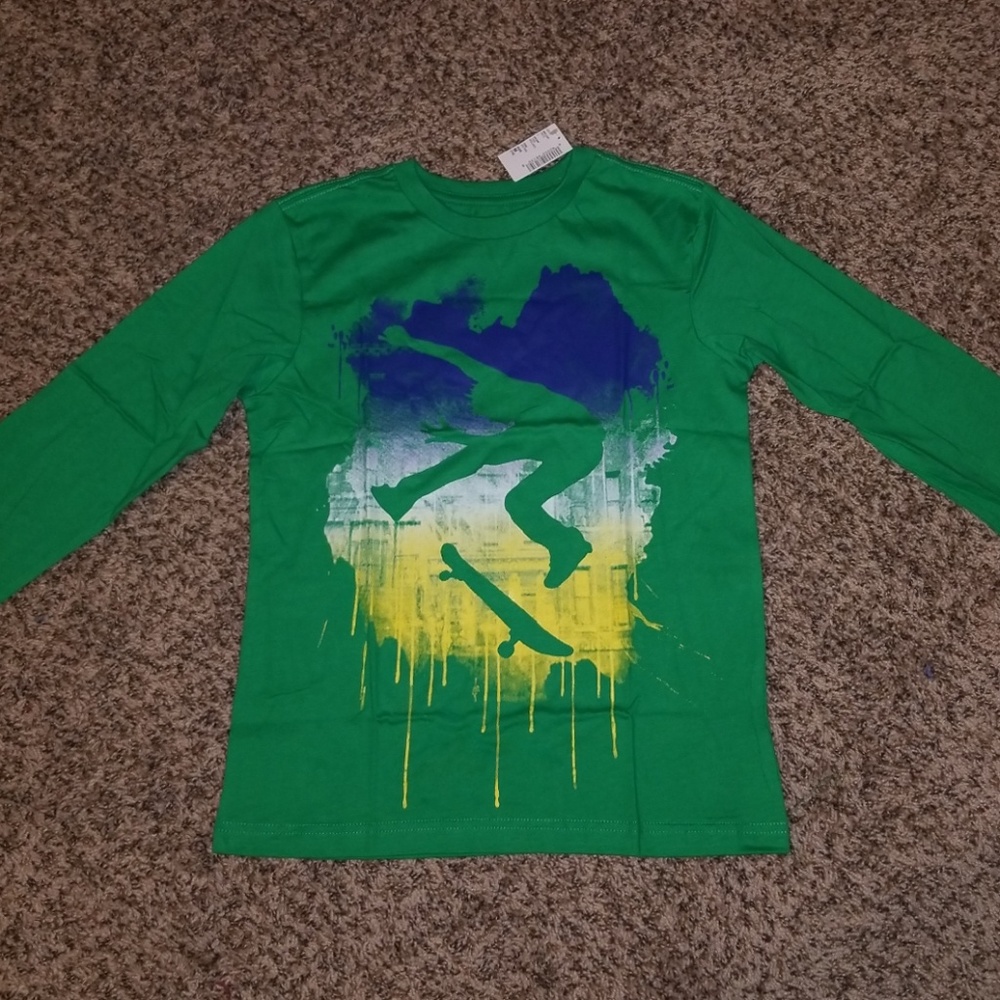 Host Pick 🎊 🆕️ Place Graphic Long Sleeve Tee